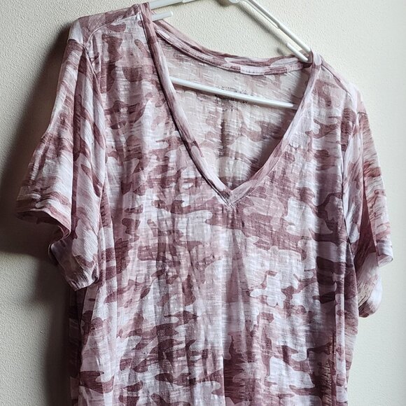 Mudd Pink Camo V-Neck Tissue T-Shirt Size XL - Picture 2 of 14